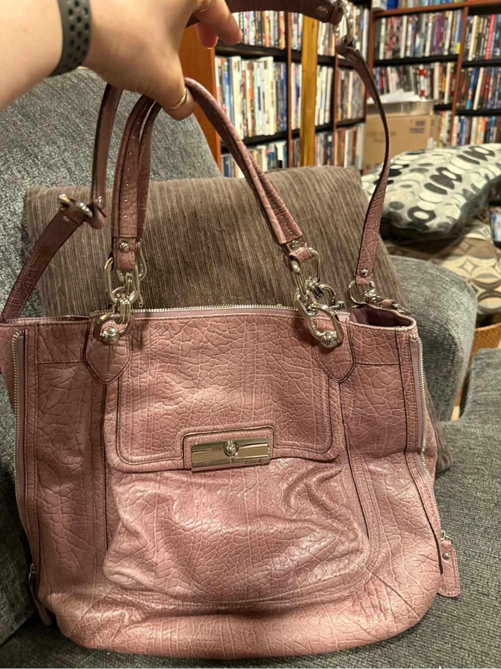 Coach Women's Pink Leather Tote Bag - Stylish Everyday Carry